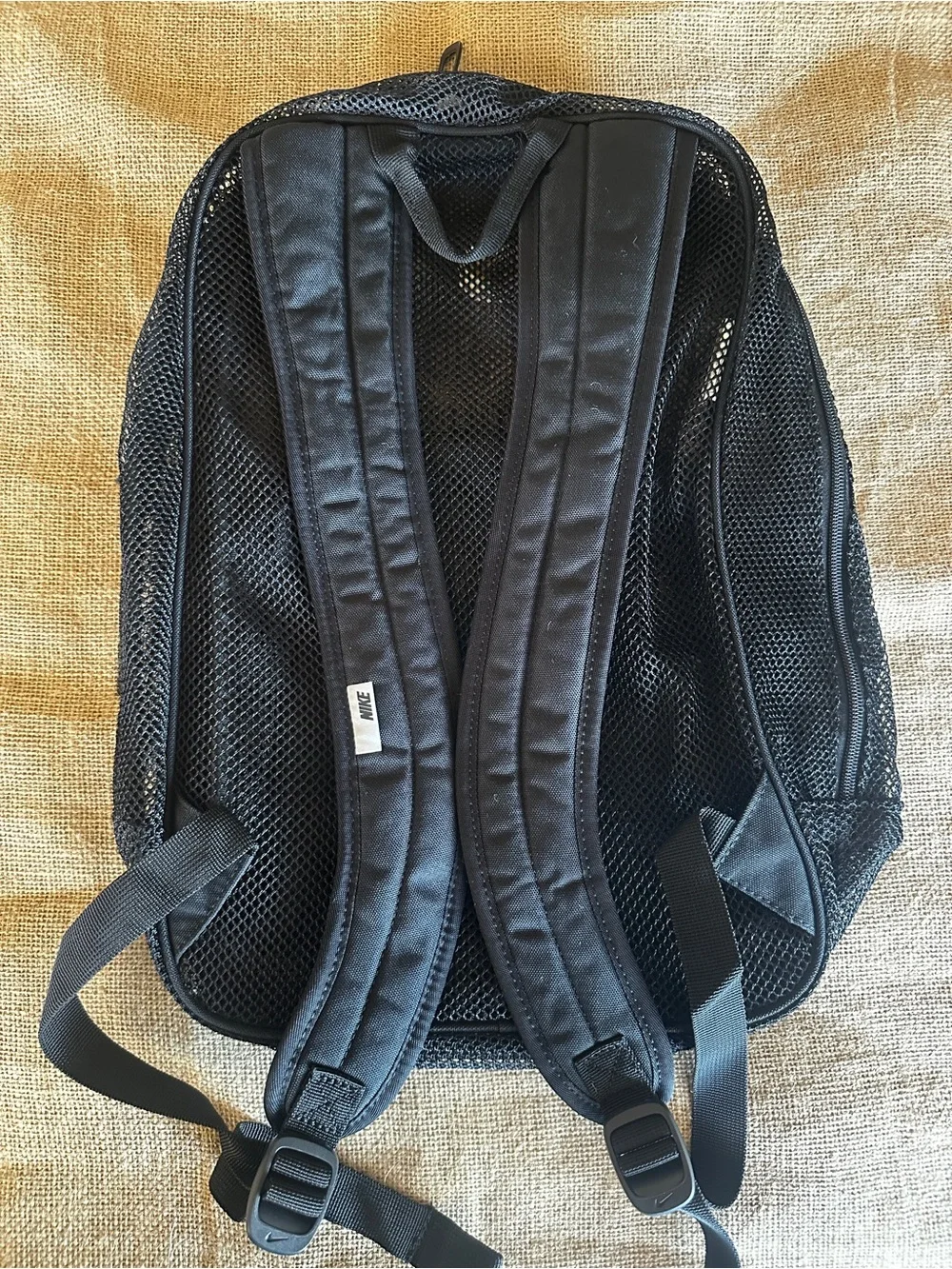 NIKE Black Mesh Men's Backpack with Front Zip Pocket